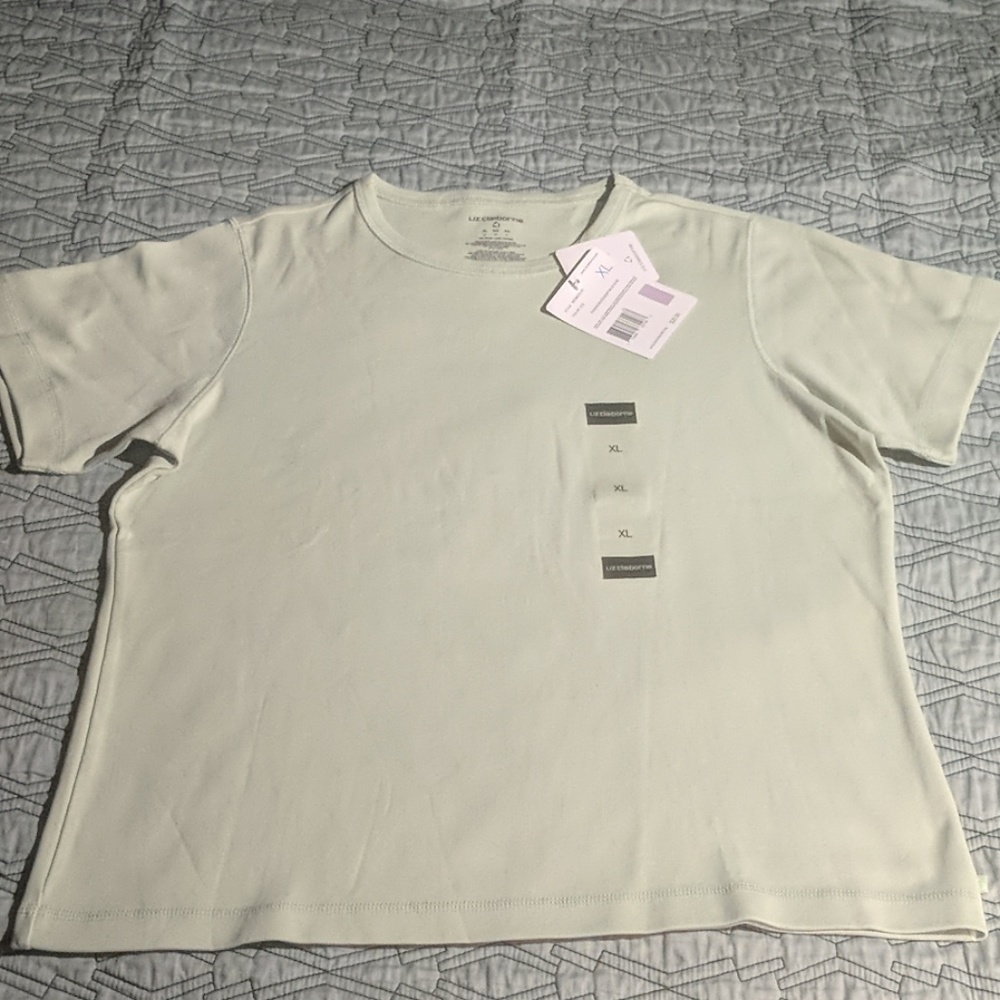 LIZ CLAIBORNE SHORT SLEEVE TEE
